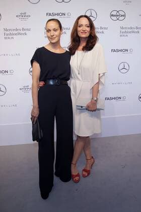 Jeanette Hain und Natalia Woerner - Ankunft zur Minx by Eva Lutz Fashion-Show im Rahmen der Mercedes-Benz Fashion Week Berlin Spring Summer 2017 im Erika-Hess-Eisstadion in Berlin am 29.06.2016. Mercedes-Benz Fashion Week Berlin Spring Summer 2017
