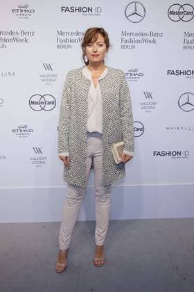 Carolina Vera - Ankunft zur Minx by Eva Lutz Fashion-Show im Rahmen der Mercedes-Benz Fashion Week Berlin Spring Summer 2017 im Erika-Hess-Eisstadion in Berlin am 29.06.2016. Mercedes-Benz Fashion Week Berlin Spring Summer 2017