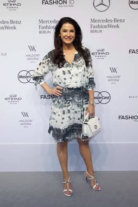 Berlin Fashion Week - Prominente bei der Laurel Modenschau Mariella Ahrens - Ankunft zur Laurèl Fashion-Show im Rahmen der Mercedes-Benz Fashion Week Berlin Spring Summer 2017 im Erika-Hess-Eisstadion in Berlin am 29.06.2016. Mercedes-Benz Fashion Week Berlin Spring Summer 2017