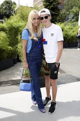 Jenny Elvers mit Sohn Paul Jolig bei der Dimitri Fashion Show auf der Mercedes-Benz Fashion Week Berlin Spring Summer 2017. Berlin, 30.06.2016 Foto:xS.xGabschx xFuturexImage