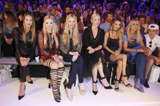Alessandra Meyer-Wölden, Anna Hiltrop, Mirja du Mont, Franziska Knuppe, Sophie Hermann und enny Elvers mit Sohn Paul Jolig bei der Dimitri Fashion Show auf der Mercedes-Benz Fashion Week Berlin Spring Summer 2017. Berlin, 30.06.2016 Foto:xS.xGabschx xFuturexImage