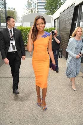 Naomie Harris bei der Designer for Tomorrow by Fashion ID Modenschau im Rahmen der Mercedes-Benz Fashion Week Frühjahr Sommer 2017 am 30.06.2016 in Berlin MBFW Fashionweek in Berlin 2016- Designer for Tomorrow by Fashion ID Modenschau 