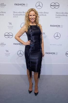 Katja Burkard - Ankunft zur Dimitri Fashion-Show im Rahmen der Mercedes-Benz Fashion Week Berlin Spring Summer 2017 im Erika-Hess-Eisstadion in Berlin am 30.06.2016. Mercedes-Benz Fashion Week Berlin Spring Summer 2017