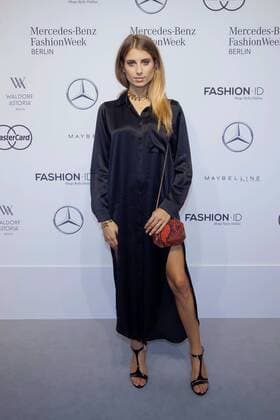 Cathy Hummels - Ankunft zur Dimitri Fashion-Show im Rahmen der Mercedes-Benz Fashion Week Berlin Spring Summer 2017 im Erika-Hess-Eisstadion in Berlin am 30.06.2016. Mercedes-Benz Fashion Week Berlin Spring Summer 2017