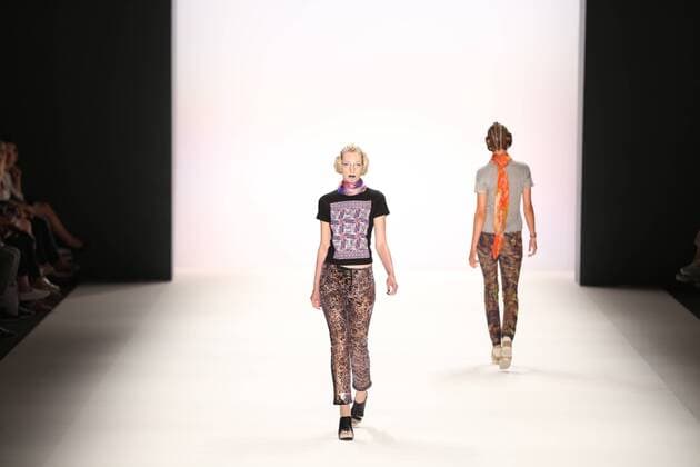 Germany: Jeans for Refugees by Johny Dar The Mercedes-Benz Fashion Week Berlin. Numerous labels are taking part in the German fashion week for the 2017 spring summer season. The photo shows Models with the collection of Jeans for Refugees by Dohny Dar on the catwalk in the Erika Hess Ice Stadium in Berlin-Weding. This year, the designer launched a global artistic collaboration called Jeans for Refugees , dedicated to the world s fugitives and involved over one hundred celebrities. The jeans-Unikate be exhibited in London in October 2016 the Saatchi Gallery and auctioned. The entire proceeds go to the International Rescue Committee, an organization that Escaped and war victims.  SimonexKuhlmey