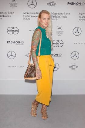 Lexy Hell - Ankunft zur Lana Mueller Fashion-Show im Rahmen der Mercedes-Benz Fashion Week Berlin Spring Summer 2017 im Erika-Hess-Eisstadion in Berlin am 01.07.2016. Mercedes-Benz Fashion Week Berlin Spring Summer 2017
