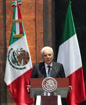 Italian President Sergio Mattarella delivers a joint presser with his Mexican counterpart Enrique Pena Nieto (out of frame) at the National Palace in Mexico City, Mexico, 4 July 2016. EFE Mario Guzman ITALIAN PRESIDENT SERGIO MATTARELLA VISITS MEXICO !ACHTUNG: NUR REDAKTIONELLE NUTZUNG!  CDM009 20160704-636032717612199530