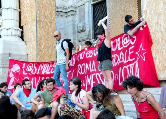 Italy: Sit-in in solidarity with the teachers of Oaxaca Demonstration in front of the Ministry of Education University and Research, in solidarity with the teachers of Oaxaca (Mexico), took to the streets against the education reform project launched by President Enrique Pena Nieto. On June 19, we remember, in Oaxaca 12 people, including teachers, students were killed by federal police and state.  PatriziaxCortellessa