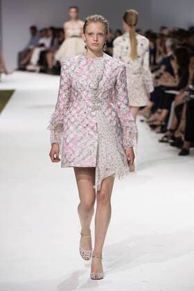 209240 Marineau Starface 2016-07-04 Paris France Paris Fashion week. Defilé Haute Couture Automne Hiver 2016 Giambattista Valli. Giambattista Valli , Couture autumn-winter 2016 Paris, France Paris Fashion week . Defilé Haute Couture Fall Winter 2016 Giambattista Valli . Giambattista Valli _sans_perso  Copyright: xMarineaux STAR_209240_010