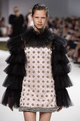 209240 Marineau Starface 2016-07-04 Paris France Paris Fashion week. Defilé Haute Couture Automne Hiver 2016 Giambattista Valli. Giambattista Valli , Couture autumn-winter 2016 Paris, France Paris Fashion week . Defilé Haute Couture Fall Winter 2016 Giambattista Valli . Giambattista Valli _sans_perso  Copyright: xMarineaux STAR_209240_037
