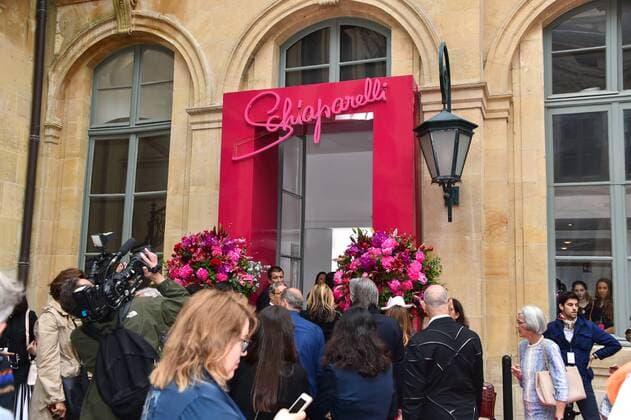 Paris Fashion Week - Prominente Gäste der Schiaparelli Show - guest at the Schiaparelli show in Place Vendome during Paris Fashion Week Haute Couture FW 16 17 on July 4, 2016 in Paris, France. - 04 07 2016 LionelUrman Panoramic 