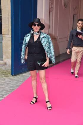 Paris Fashion Week - Prominente Gäste der Schiaparelli Show - Rossy de Palma at the Schiaparelli show in Place Vendome during Paris Fashion Week Haute Couture FW 16 17 on July 4, 2016 in Paris, France. - 04 07 2016 LionelUrman Panoramic 