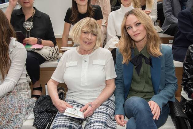 209246 Serge Arnal Starface 2016-07-05 Paris France Paris Fashion week. Defilé Haute Couture Automne Hiver 2016 Chanel. People. Paradis, Vanessa; Faithfull, Marianne  Copyright: xSergexArnalx xStarfacex STAR_209246_022