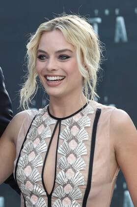 . 05 07 2016. London, United Kingdom. Margot Robbie arriving for The Legend of Tarzan premiere in London.  xStephenxLockx xi-Imagesx IIM-13090-0012