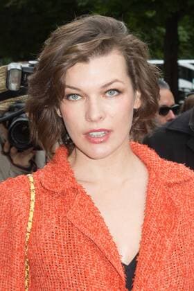 Milla Jovovich PEOPLE: Modenschau Chanel - Fashion Week haute couture - Paris - 05 07 2016 Viktorx 