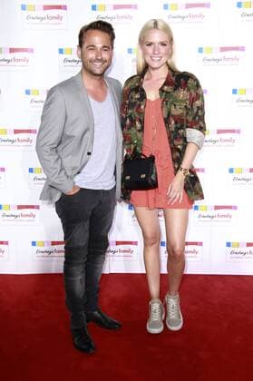 Dennis Wilms und Vanessa Meisinger bei der Ernstings Family Fashion Show 2016 im Theater an der Elbe. Hamburg, 05.07.2016 Foto:xgbrcix xFuturexImage