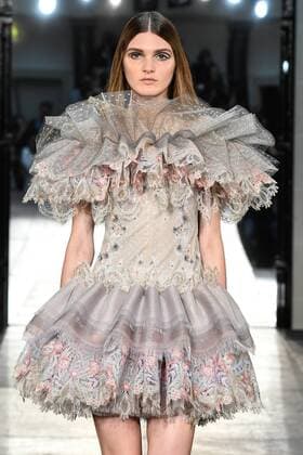 209269 Marineau Starface 2016-07-05 Paris France Paris Fashion week. Defilé Haute Couture Automne Hiver 2016 Alexis Mabille. Alexis Mabille, Couture autumn-winter 2016 Paris, France Editorial use only _sans_perso  Copyright: xMarineaux STAR_209269_020