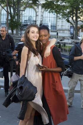 Camille Hurel, Mayowa Nicholas PEOPLE: Modenschau Alexandre Vauthier - Fashion week - Paris - 05 07 2016 StephenCailletx 