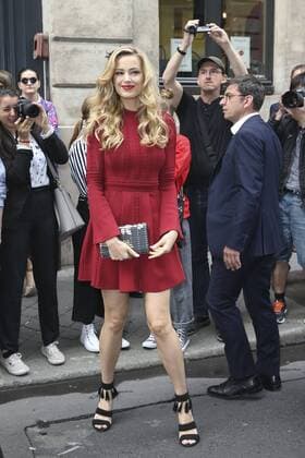 Paris Haute Couture Week - Promis vor Elie Saab Modenschau Petra Nemcova PEOPLE : Modenschau Elie Saab - Haute Couture Herbst Winter - 06 07 2016 GwendolineLeGoffx 