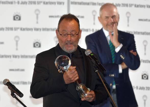 French actor Jean Reno holds the Festival President s Award at the 51st Karlovy Vary International Film Festival in Karlovy Vary, Czech Republic, July 4, 2016. (CTKxPhoto SlavomirxKubes) CTKPhotoP201607040863501  KBS_0068