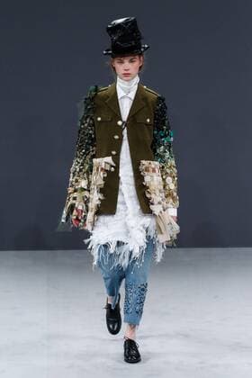 Paris Haute Couture Week - Viktor and Rolf Modenschau 209307 Marineau Starface 2016-07-06 Paris France Paris Fashion week. Defilé Haute Couture Automne Hiver 2016 Viktor & Rolf. Viktor & Rolf, Couture autumn-winter 2016 Paris, France Editorial Use Only  Copyright: xMarineaux STAR_209307_046