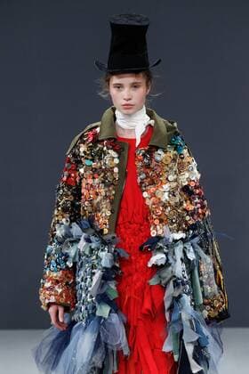 Paris Haute Couture Week - Viktor and Rolf Modenschau 209307 Marineau Starface 2016-07-06 Paris France Paris Fashion week. Defilé Haute Couture Automne Hiver 2016 Viktor & Rolf. Viktor & Rolf, Couture autumn-winter 2016 Paris, France Editorial Use Only  Copyright: xMarineaux STAR_209307_059
