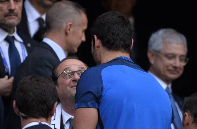 Francois Hollande auf der Tribüne bei Fußballländerspiel Deutschland - Frankreich Francois Hollande - Florent Manaudou FOOTBALL : Allemagne vs France - UEFA Euro 2016 - Marseille - 07 07 2016 AnthonyBIBARD FEP Panoramic 