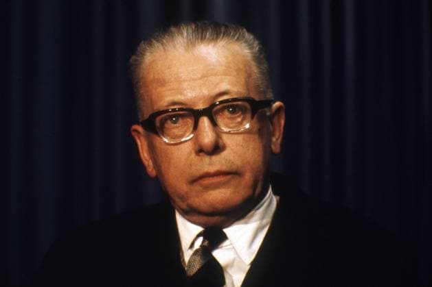 Gustav Walter Heinemann, ( 23. Juli 1899 in Schwelm; 7. Juli 1976 in Essen) war ein deutscher Politiker und der dritte Bundespraesident der Bundesrepublik Deutschland. undatierte Aufnahme, Portraet, Porträt, Portrait, angeschnittenes Einzelbild, Einzelmotiv,