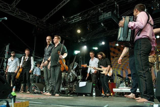 RUTH Preisverleihung auf Heidecksburg Die RUTH-Preisträger 2016 Royal Street Orchestra mit der Förder-RUTH 2016 Matthias Schriefl mit der Festival-RUTH 2016 Andrea Hotzko mit der Ehren-RUTH 2016 Stoppok - Hauptpreis zur RUTH 2016 im Bild: Royal Street Orchestra 26. Rudolstadt Festival - Roots Folk Weltmusik