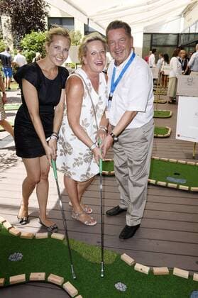 Jörg Woltmann mit Ehefrau Kerstin Woltmann und Tochter Sandra-Sophie Woltmann beim 2. i31 Berlin Minigolf-Cup 2016 im Boutique Hotel i31. Berlin, 10.07.2016 Foto:xFredericx xFuturexImage