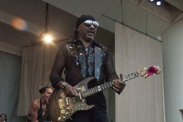 July 10, 2016 - Chicago, IL, USA - Thousands gathered in Grant Park, Chicago on Sunday, July 10th, to see the final concert of the popular Taste of Chicago Festival. Sheila E got the crowd moving to her beat. She later joined the Isley Brothers during their performance. The audience was literally dancing in the aisles as some of the oldies were played. Pictured: Ernie Isley Chicago USA - ZUMAh86_