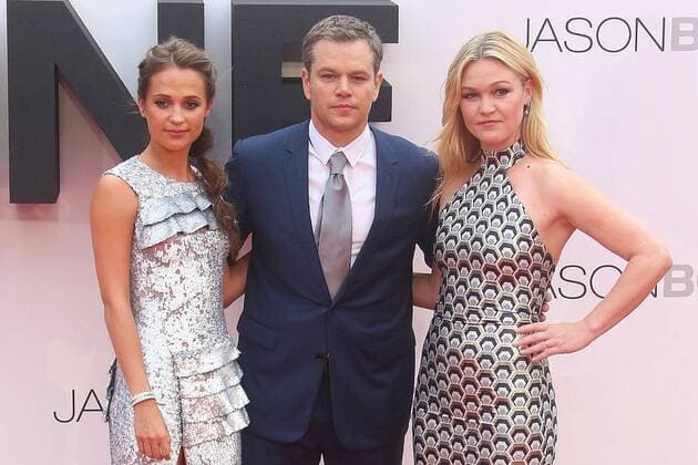 Bilder des Tages Alicia Vikander, Matt Damon und Julia Stiles, die drei Hauptdarsteller bei der Jason Bourne Kino Premiere am 11.07.2016 in London Jason Bourne Kinopremiere in London, 2016 