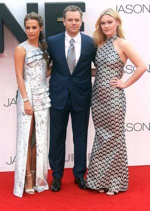 Alicia Vikander, Matt Damon und Julia Stiles, die drei Hauptdarsteller bei der Jason Bourne Kino Premiere am 11.07.2016 in London Jason Bourne Kinopremiere in London, 2016 