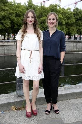 Sandra von Ruffin und Annina Hellenthal bei der Premiere des ARD Dokudramas Der Traum von Olympia - Die Nazi-Spiele von 1936 im Zeughauskino. Berlin, 11.07.2016 Foto:xS.xGabschx xFuturexImage