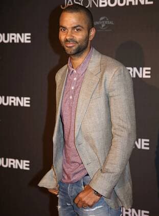 Tony Parker attends the French premiere of the film Jason Bourne in Paris on July 12, 2016.  PAR20160712702 DAVIDxSILPA
