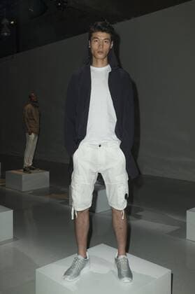 New York Fashion Week - CP Company Modenschau USA: CP Company NYFWM SS2017 Model shows off dress by CP Company during New York Fashion week mens Spring Summer 2017 at Skylight Clarkson.  LevxRadin