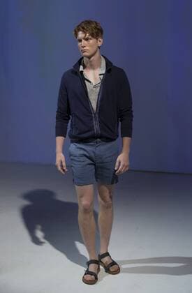 New York Fashion Week - Zachary Prell Modenschau New York Fashion week mens Spring Summer 2017 Model shows off dress by Zachary Prell during New York Fashion week mens Spring Summer 2017 at Skylight Clarkson  LevxRadin