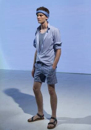 New York Fashion Week - Zachary Prell Modenschau New York Fashion week mens Spring Summer 2017 Model shows off dress by Zachary Prell during New York Fashion week mens Spring Summer 2017 at Skylight Clarkson  LevxRadin