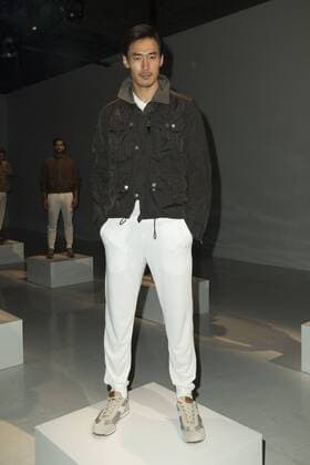 New York Fashion Week - CP Company Modenschau USA: CP Company NYFWM SS2017 Model shows off dress by CP Company during New York Fashion week mens Spring Summer 2017 at Skylight Clarkson.  LevxRadin