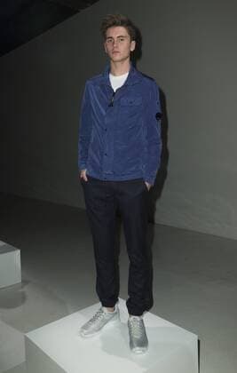 New York Fashion Week - CP Company Modenschau USA: CP Company NYFWM SS2017 Model shows off dress by CP Company during New York Fashion week mens Spring Summer 2017 at Skylight Clarkson.  LevxRadin