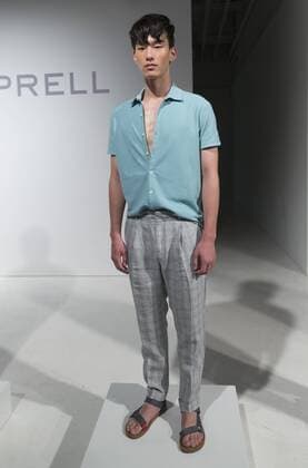 New York Fashion Week - Zachary Prell Modenschau New York Fashion week mens Spring Summer 2017 Model shows off dress by Zachary Prell during New York Fashion week mens Spring Summer 2017 at Skylight Clarkson  LevxRadin