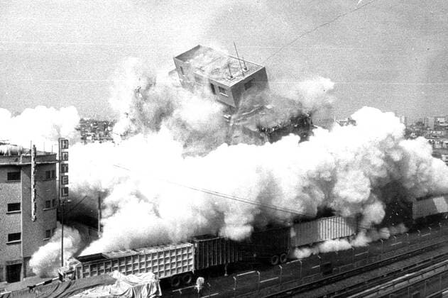 Sept 17, 2010 - Mexico City, Mexico - 1985 Mexico Earthquake Anniversary - Buildings that had been between 5 and 21 floors high did not resist the oscillating movements that occurred on the morning of the 19th September, 1985. FILE PHOTO. MƒXICO, D.F. Aniversario-Sismo-1985.- Edificaciones que ten’an entre 5 y 21 pisos no resistieron los movimientos oscilatorios aquella ma–ana del 19 de septiembre de 1985. RML. Foto: Archivo Agencia EL UNIVERSAL  - ZUMAu78_