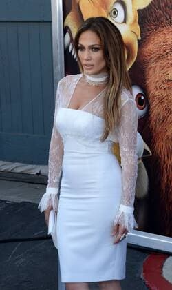 Cast member Jennifer Lopez, the voice of Shira in the animated motion picture sci-fi comedy Ice Age: Collision Course premiere at the Zanuck Theater on the 20th Century Fox Studios lot in Los Angeles on July 16, 2016. Storyline: Scrat s epic pursuit of his elusive acorn catapults him outside of Earth, where he accidentally sets off a series of cosmic events that transform and threaten the planet.  LAP2016071606 JIMxRUYMEN