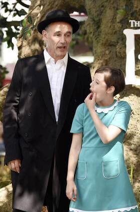 Mark Rylance und Ruby Barnhill bei der Premiere des Kinofilms BFG - Big Friendly Giant The BFG im Odeon Leicester Square. London, 17.07.2016 Mark Rylance, Ruby Barnhill  Foto:xS.xVasx xFuturexImage