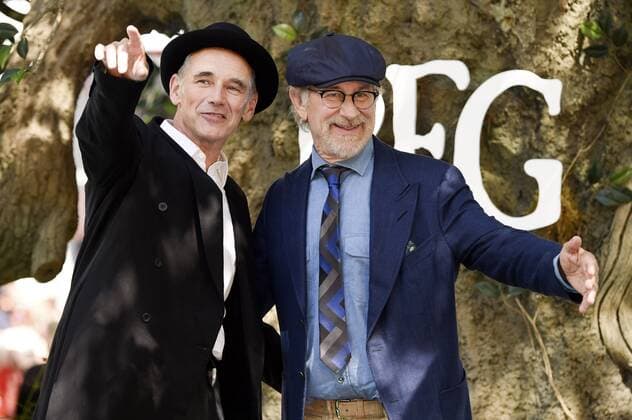 Mark Rylance und Steven Spielberg bei der Premiere des Kinofilms BFG - Big Friendly Giant The BFG im Odeon Leicester Square. London, 17.07.2016 Mark Rylance, Steven Spielberg  Foto:xS.xVasx xFuturexImage