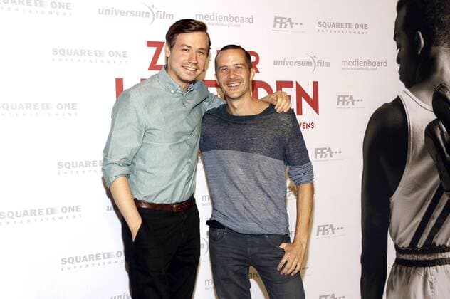 David Kross und Barnaby Metschurat bei der Premiere des Kinofilms Zeit für Legenden - Die unglaubliche Geschichte des Jesse Owens in der Astor Film Lounge. Berlin, 19.07.2016 Foto:xA.xBuggex xFuturexImage