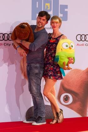 Tobey Wilson mit Freundin Sabrina Gehrmann - Deutschlandpremiere PETS im Cinestar im Sony Center in Berlin am 20.07.2016. Deutschlandpremiere PETS
