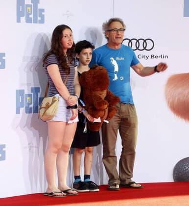 Hannah Levy; Joshua Levy; Dani Levy bei der Premiere PETS im Cinestar im Sony Center Berlin