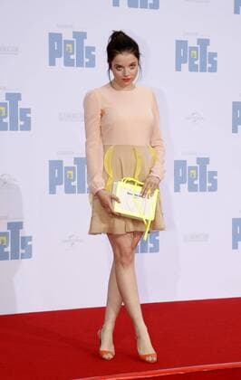 Jella Haase bei der Premiere PETS im Cinestar im Sony Center Berlin