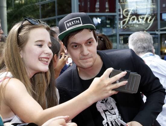 Le Floid bei der Premiere PETS im Cinestar im Sony Center Berlin